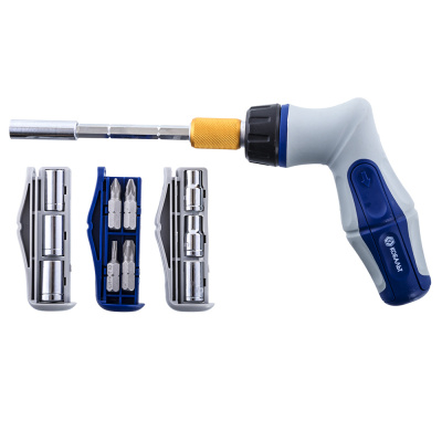 Отвертка реверсивная КОБАЛЬТ Ultra Grip пистолетная, телескопическая, с набором бит и торцевых голов